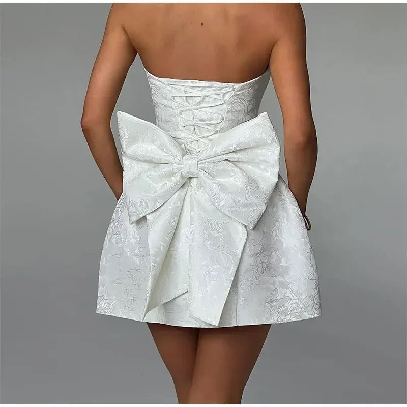 Bow-jacquard strapless dress
