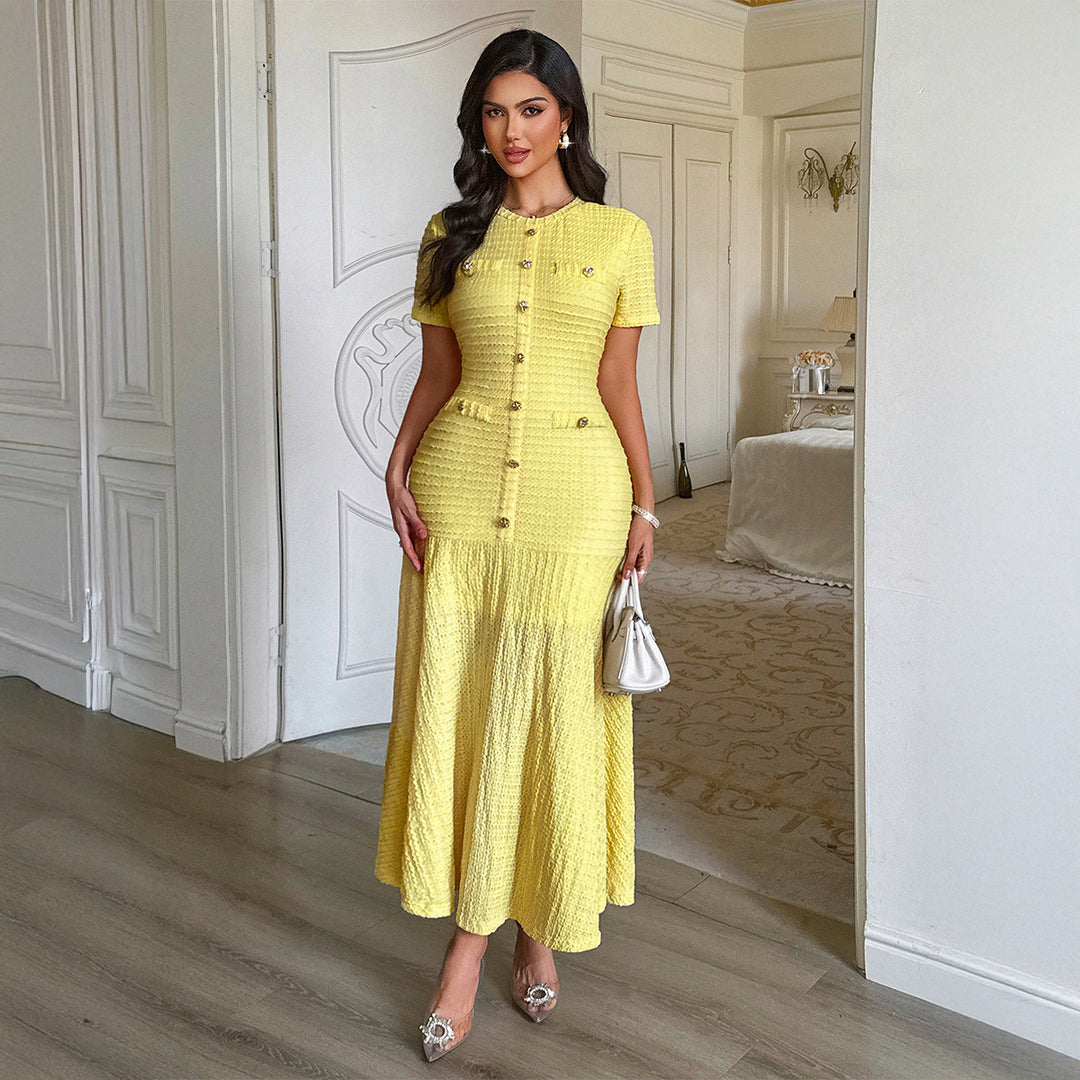 Solid color short-sleeved bodycon dress