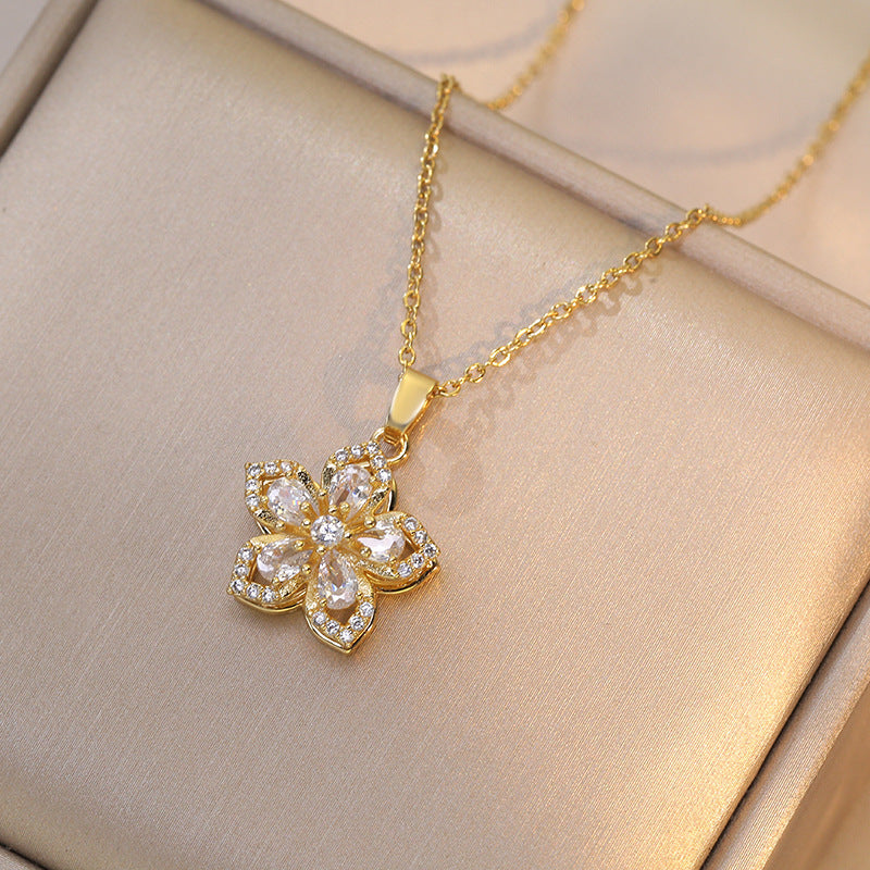 Rotatable Clover Flower Necklace