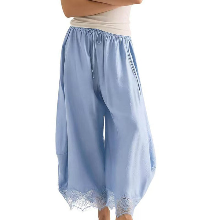 Lace-hemmed curved pants