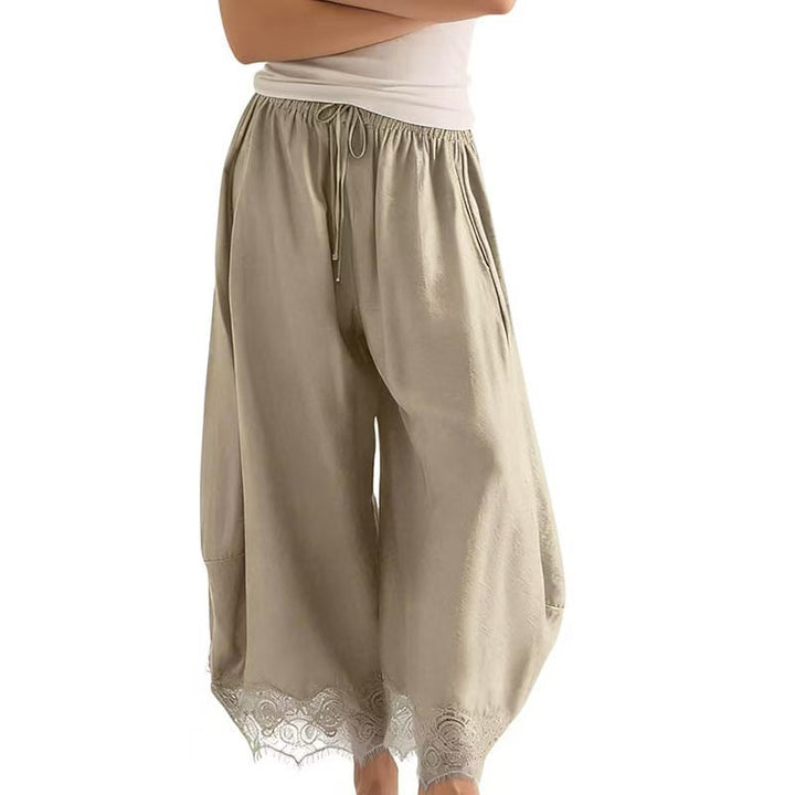 Lace-hemmed curved pants