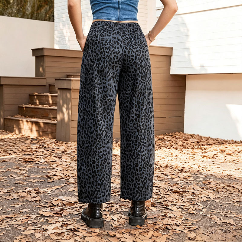 High-waisted straight-leg jeans with a leopard print