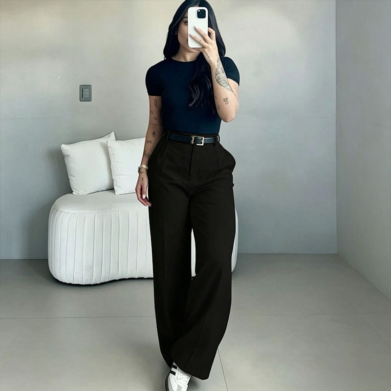 Straight-leg suit trousers with a fluid drape