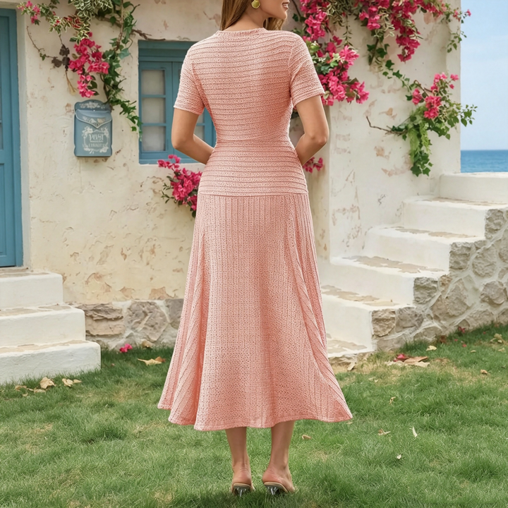 Solid color short-sleeved bodycon dress