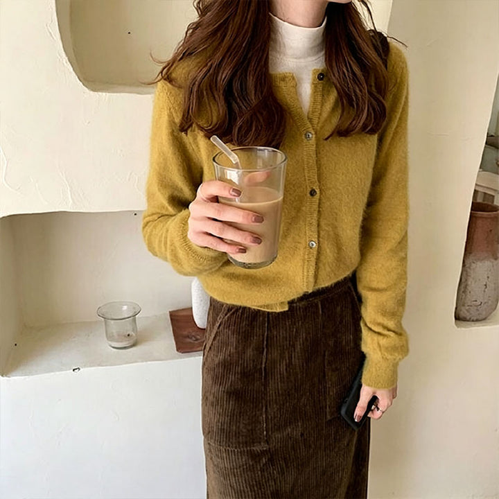 Minimalist long-sleeve knit cardigan