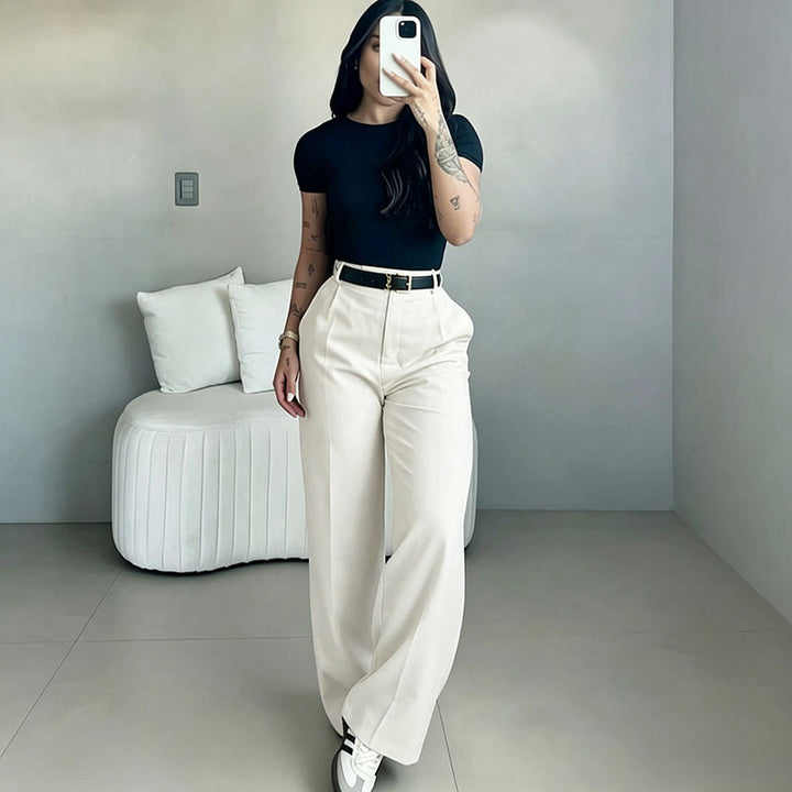 Straight-leg suit trousers with a fluid drape