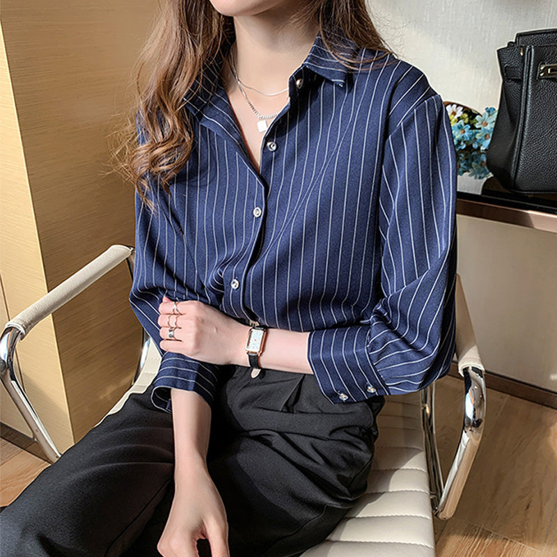 Retro-style collared striped long-sleeved shirt