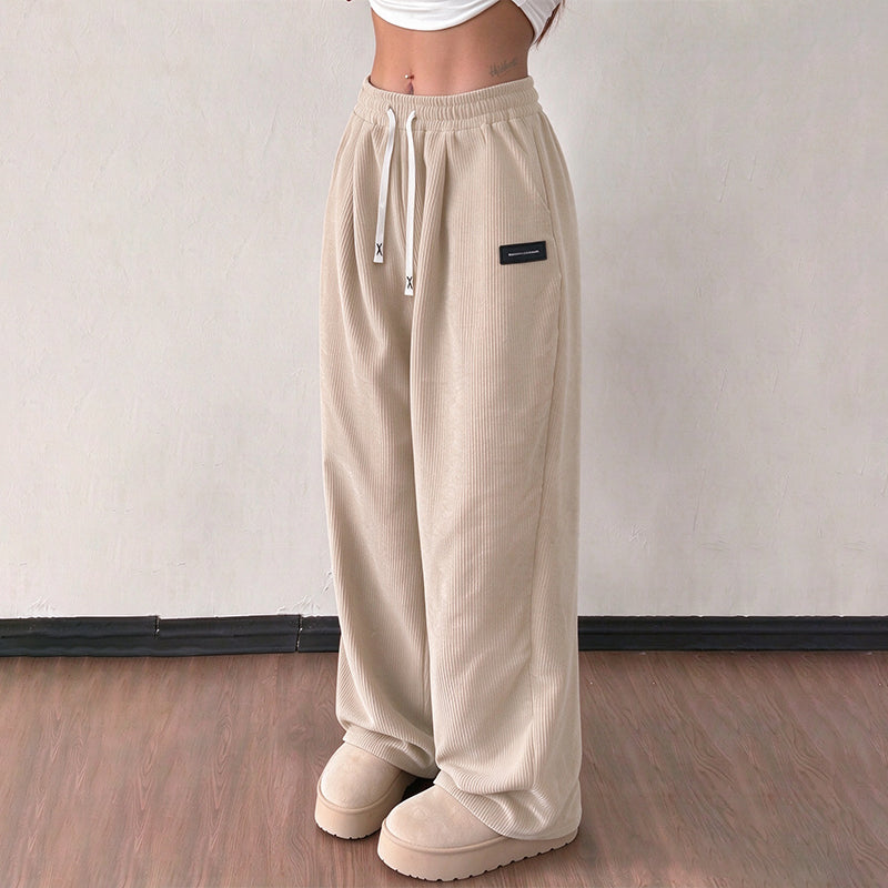 High-waisted, loose-fitting corduroy wide-leg pants