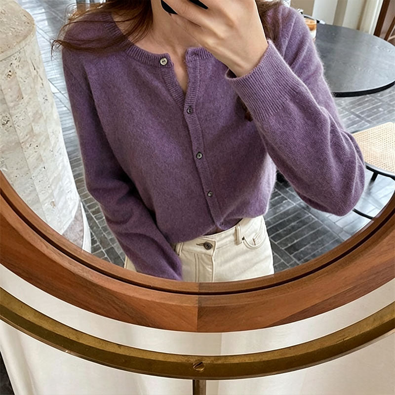 Minimalist long-sleeve knit cardigan