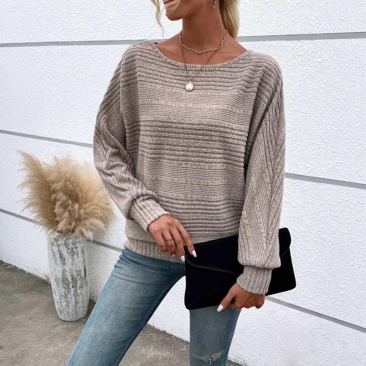 Casual loose-fit knit pullover