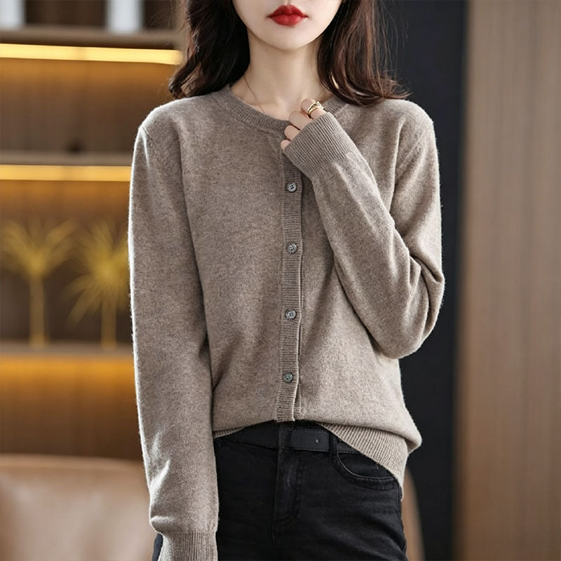Minimalist long-sleeve knit cardigan