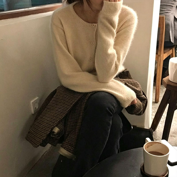 Minimalist long-sleeve knit cardigan