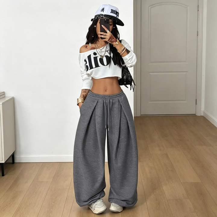 High-waisted pleated wide-leg sweatpants