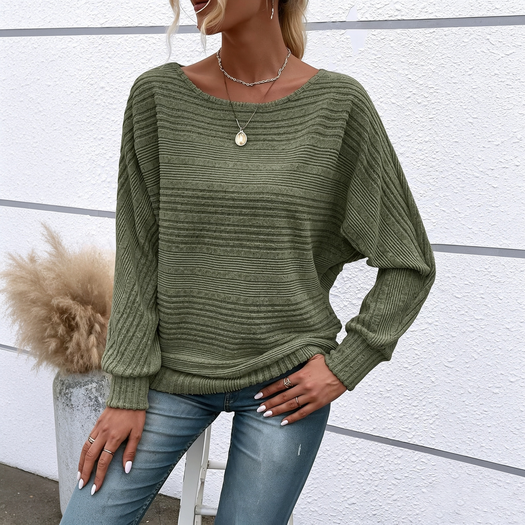 Casual loose-fit knit pullover