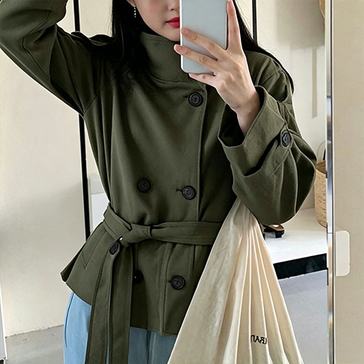 Cropped trench coat with a belted waist