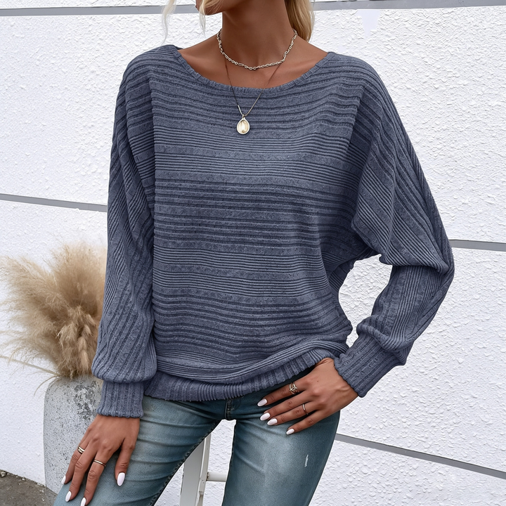 Casual loose-fit knit pullover