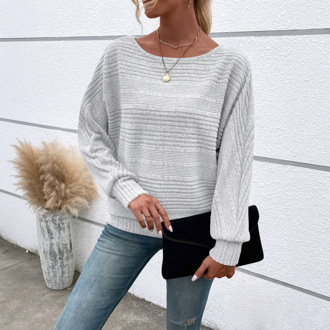 Casual loose-fit knit pullover