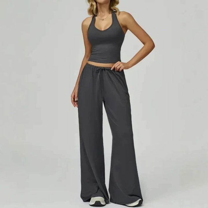 Halter-neck sleeveless cropped top and drawstring wide-leg pants set