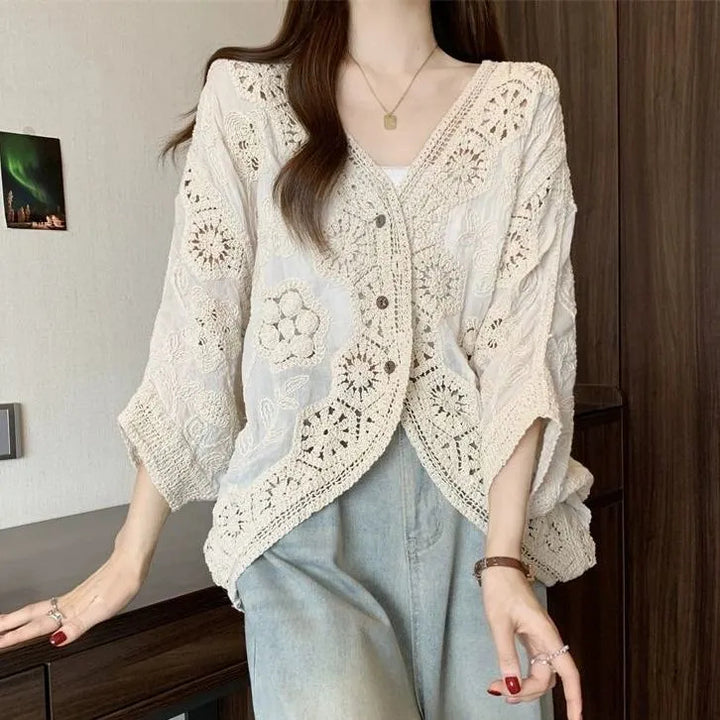 Bohemian-style V-neck cardigan with three-quarter sleeves