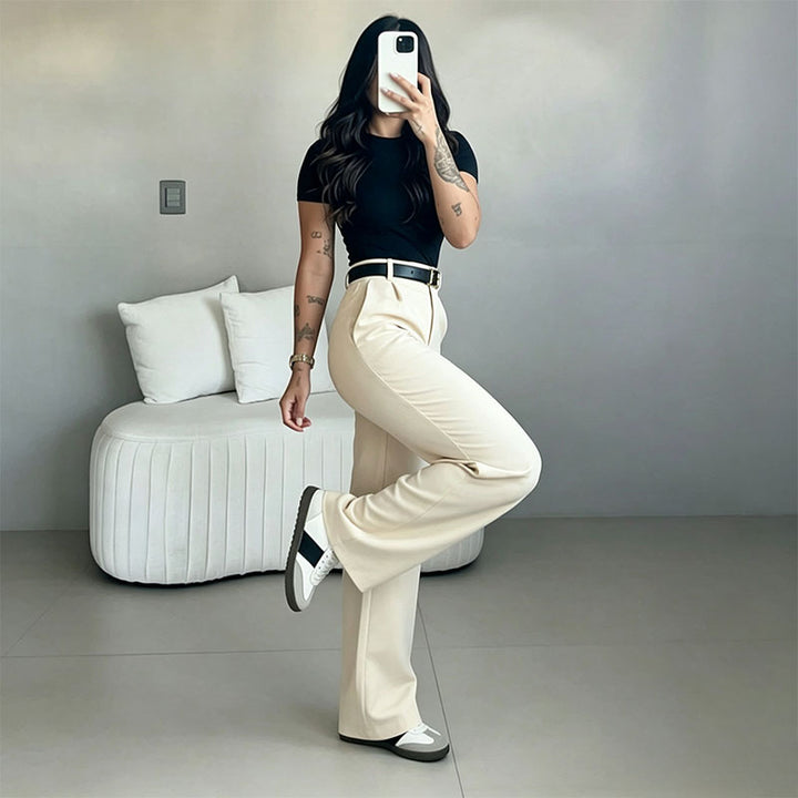 Straight-leg suit trousers with a fluid drape