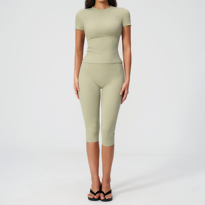 Breathable Quick-Dry Yoga Capri Set