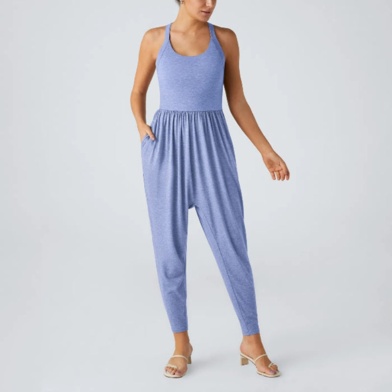 Backless halter-neck sleeveless jumpsuit